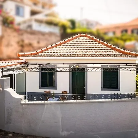 Bela Vista 20th Century House * Funchal (Madeira)
